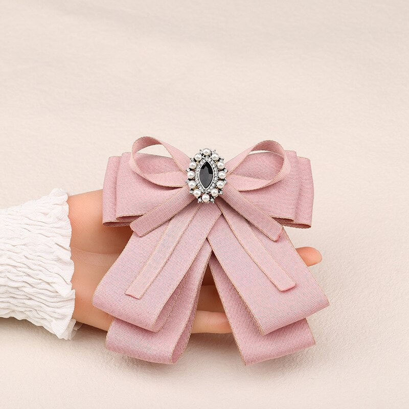 Retro Handmade Ribbon Bow Tie Brooch Cloth Art Pearl Brooches for Women College Style Ladies Shirt Collar Pins Fashion Jewelry