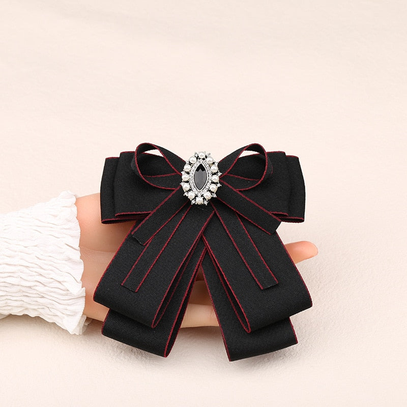 Retro Handmade Ribbon Bow Tie Brooch Cloth Art Pearl Brooches for Women College Style Ladies Shirt Collar Pins Fashion Jewelry