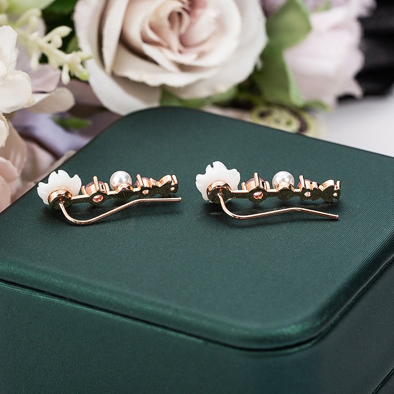 2021 New Romantic Shell Flowers Stud Earrings For Women Charm Butterfly Pearls Rhinestone Earrings Jewelry Gift Brincos Bijoux