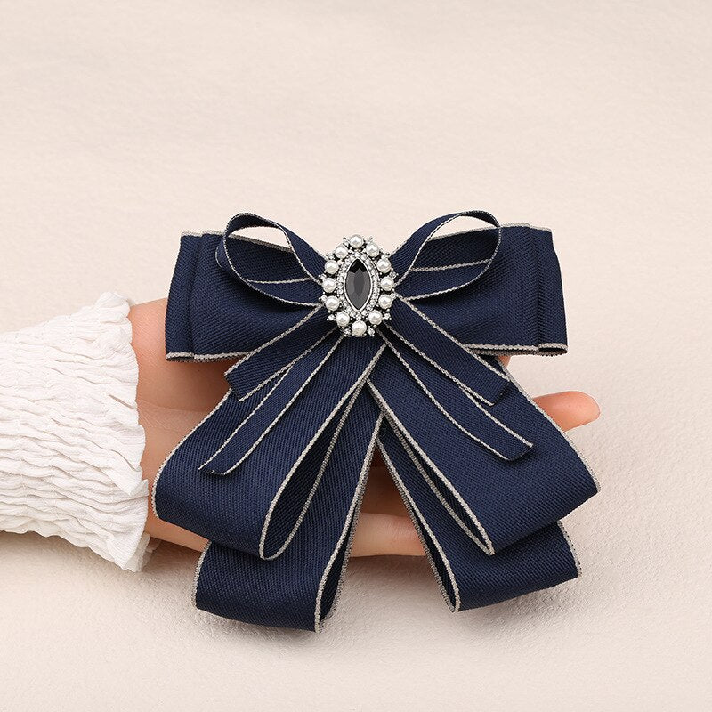 Retro Handmade Ribbon Bow Tie Brooch Cloth Art Pearl Brooches for Women College Style Ladies Shirt Collar Pins Fashion Jewelry