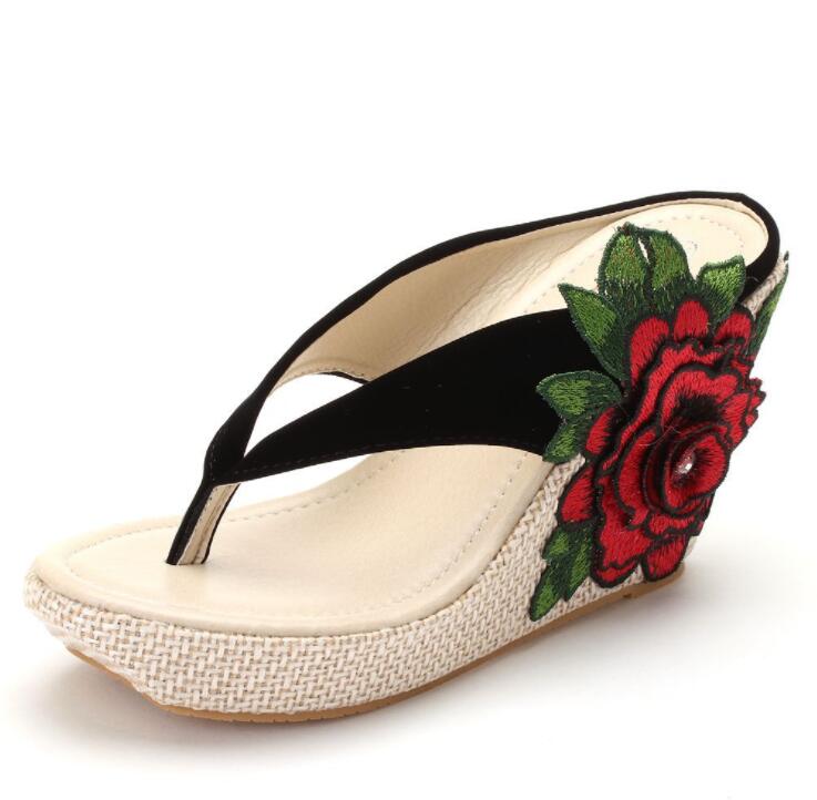 Summer Shoes for Women 2022 Fashion Platform Wedge Sandals Outdoor Women Height Increase Embroidered Flower Flip Flops Slippers