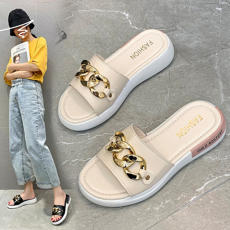 2022 women summer new metal buckle flat thick bottom beach slippers outdoor all-match sandals home durable slippers beige