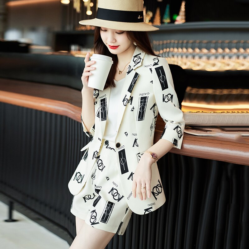 White printed shorts, professional suit suit, female spring and autumn temperament, medium sleeve, foreign style, fashionable pr